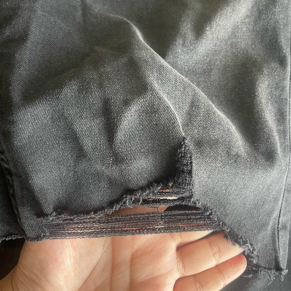 Calvin Klein High Rise Shorts. - Picture 4 of 6